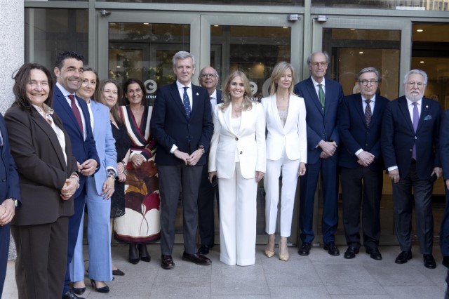 Santalices destaca o papel fundamental dos economistas na orientación das decisións públicas e privadas